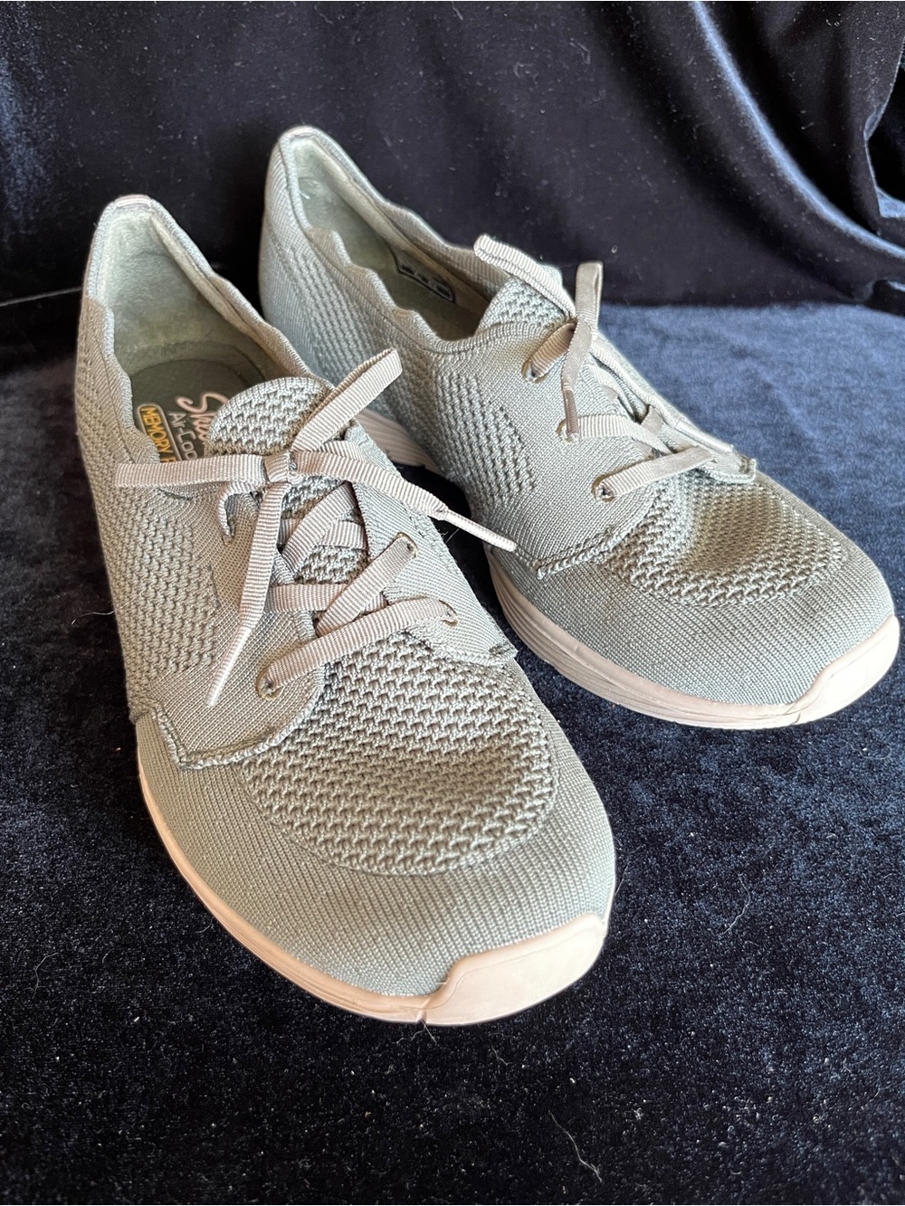 Sketchers Air Cooled Memory Foam Army Green Slip In Women's Sneakers Sz 9.5